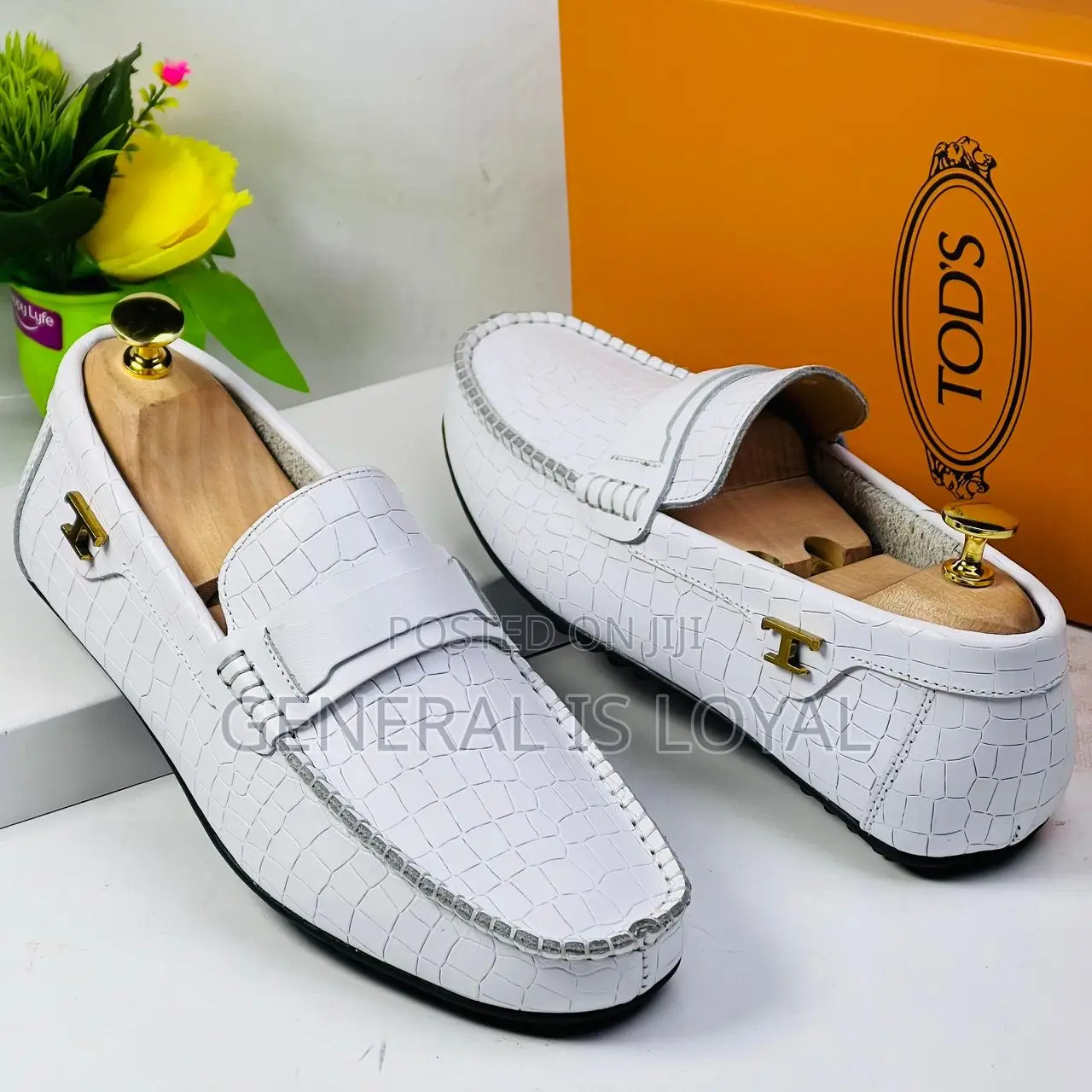 White Tod’S Loafer