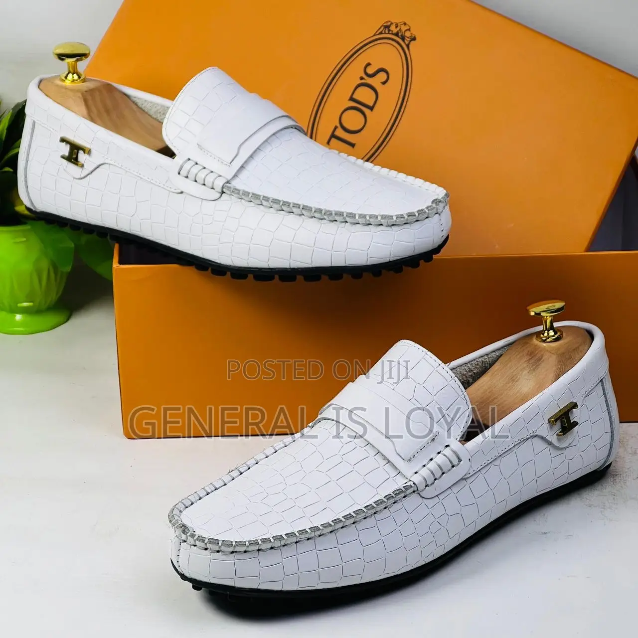 White Tod’S Loafer