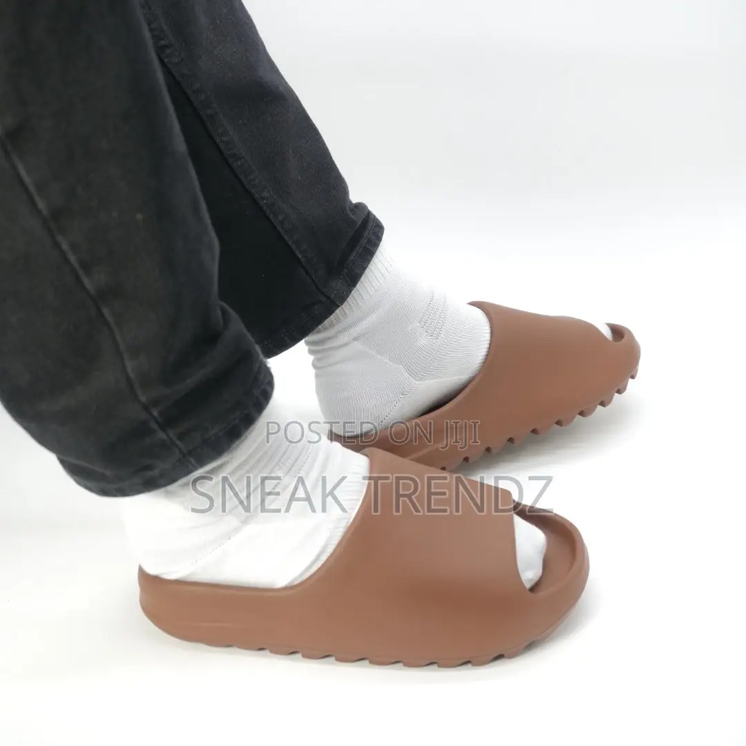 Original Adidas Yeezy Slide Coffee Brown