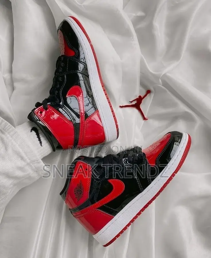 Jordan R 1 Red Black Mirror
