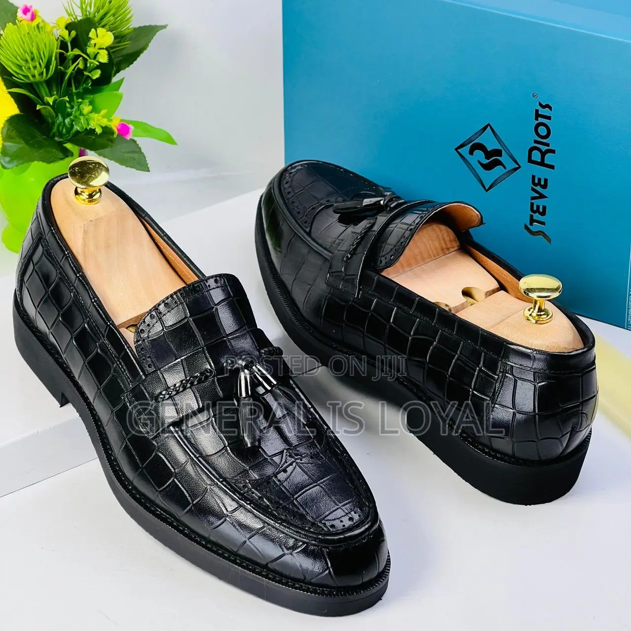 Steve Riots Gum Sole Black Shoe