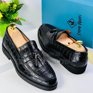 Steve Riots Gum Sole Black Shoe