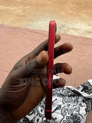 Apple iPhone 13 128 GB Red