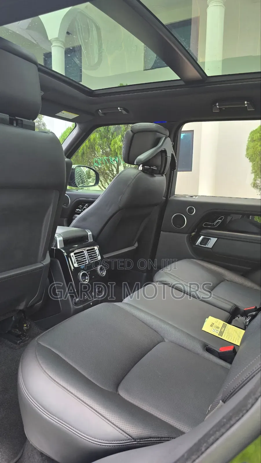 Land Rover Range Rover Vogue 2022 Black