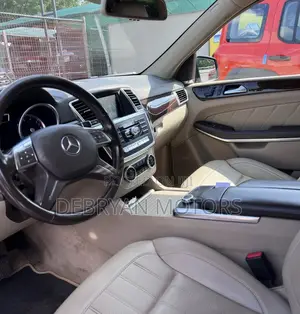 Mercedes-Benz GL-Class GL450 4MATIC 4dr SUV AWD (4.7L 8cyl Turbo 7A)
