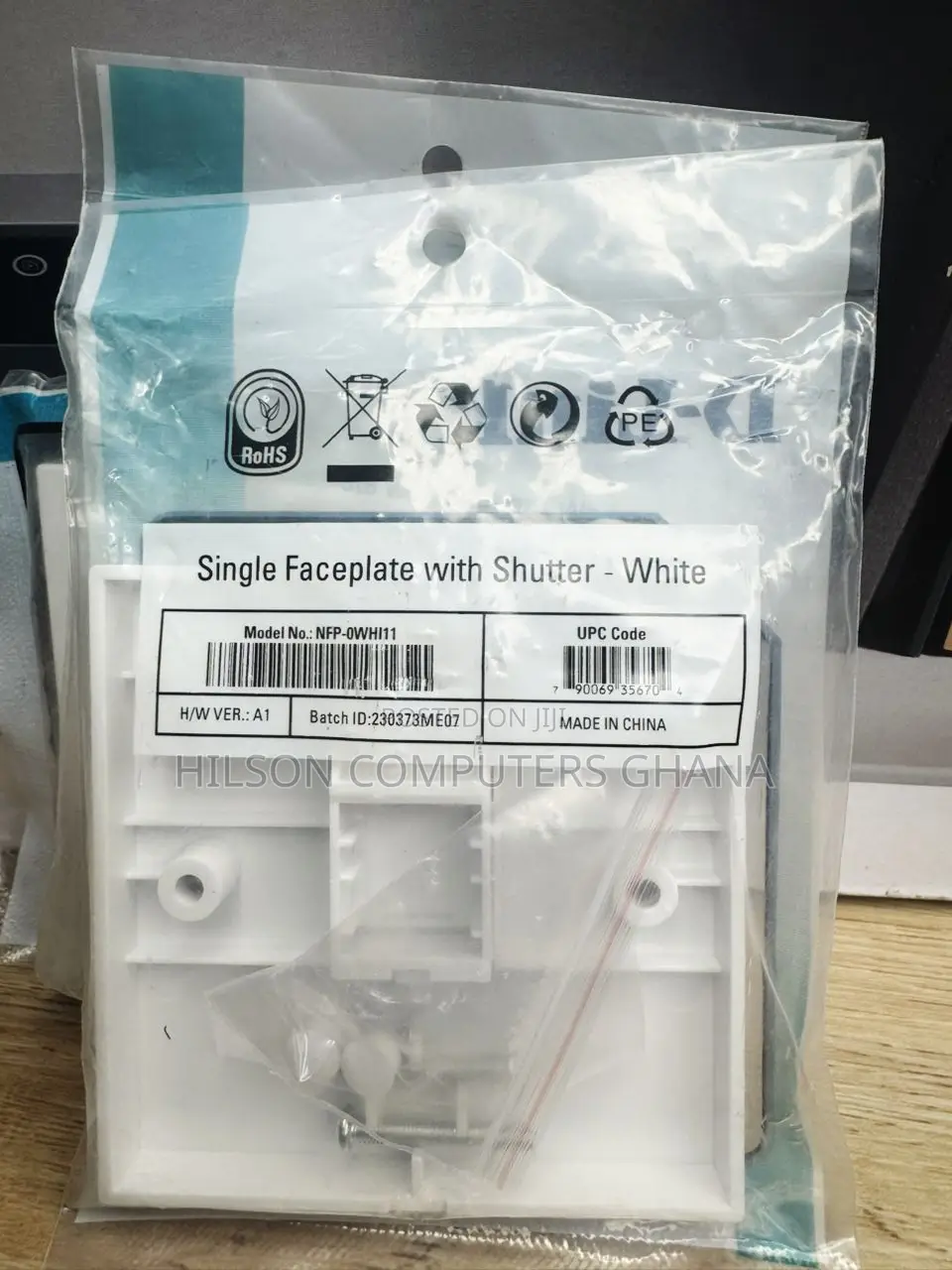 Dlink Single Uk Faceplate With Shutter