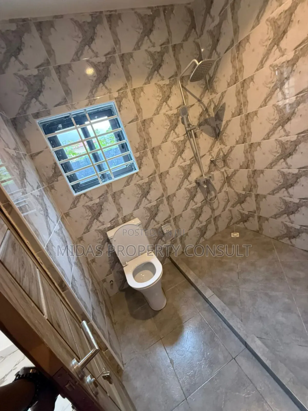 3bdrm House in Ablekuma for sale