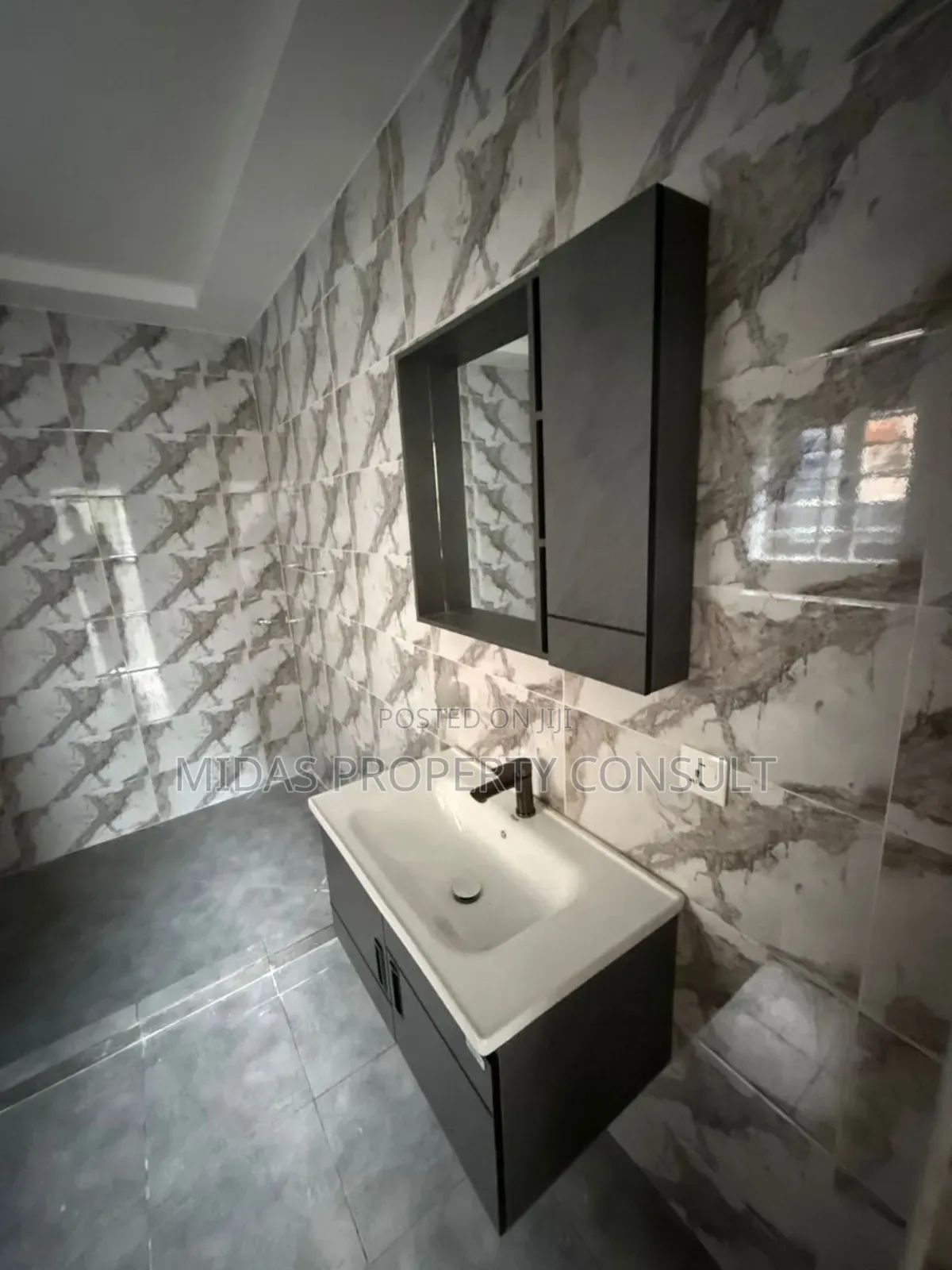 3bdrm House in Ablekuma for sale
