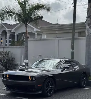 Dodge Challenger GT 2023 Gray