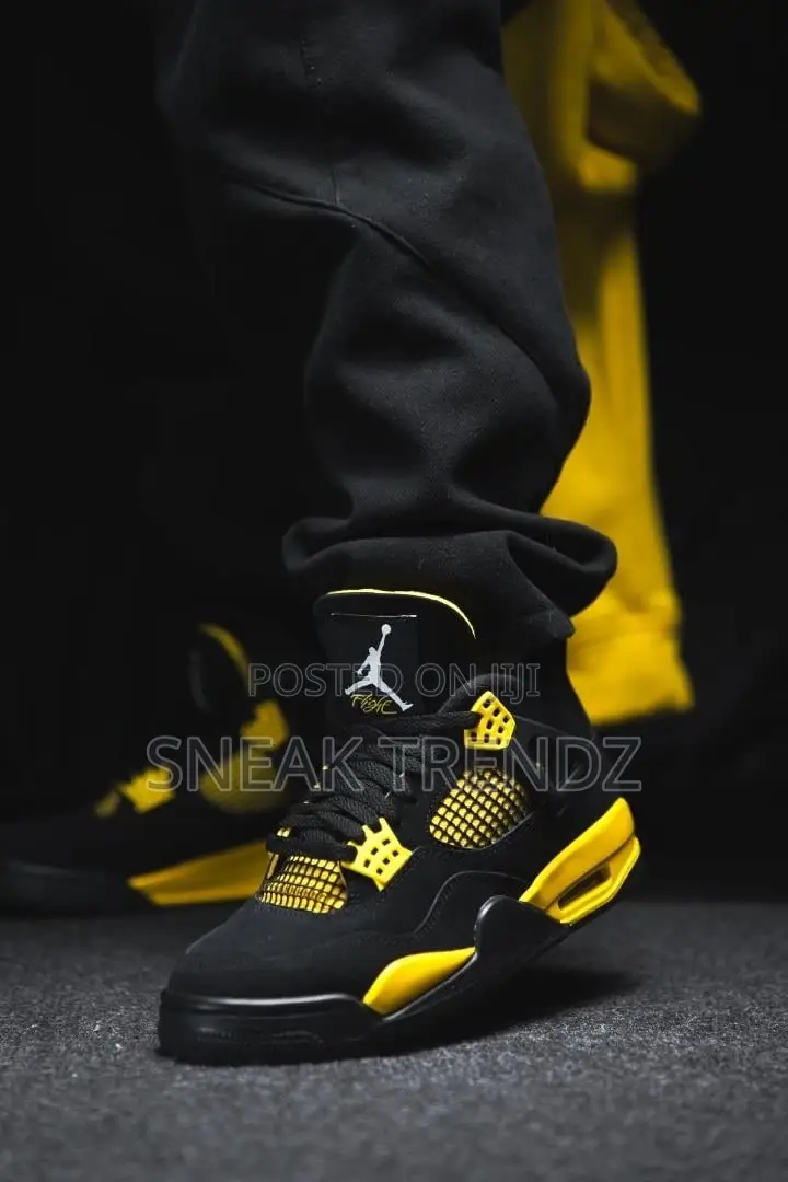 Air Jordan R4 Thunder Yellow