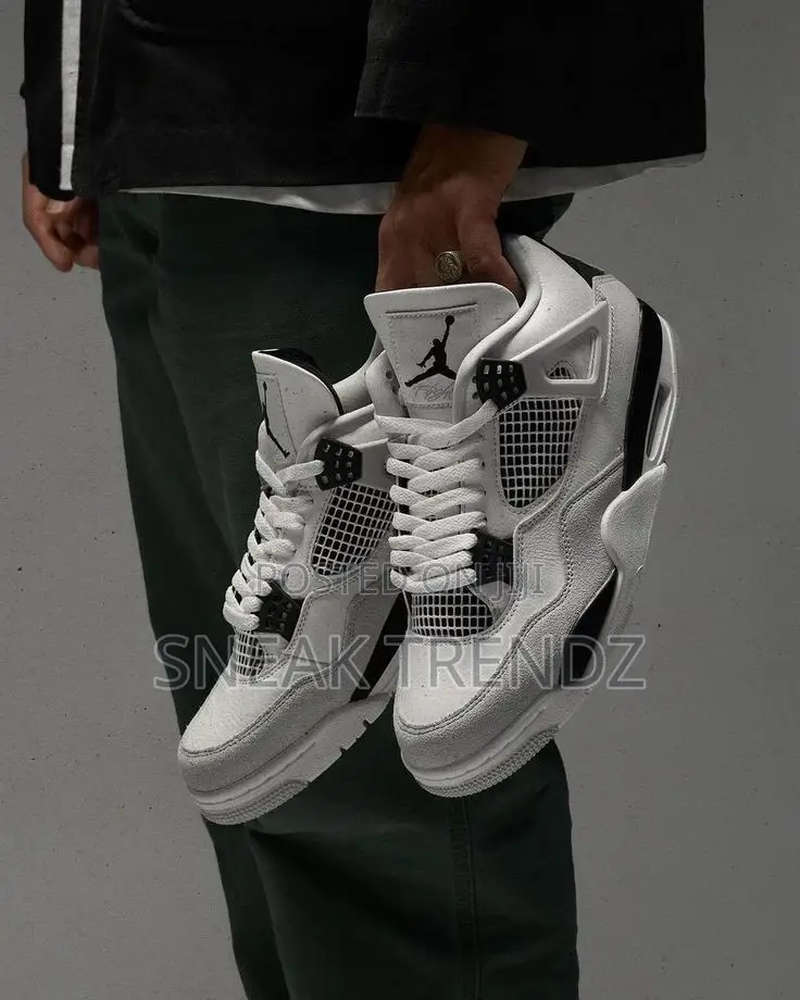 Air Jordan R4 Military Black