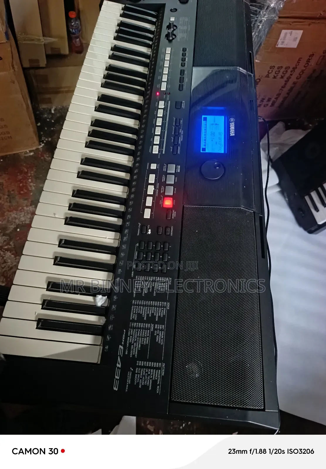Yamaha PSR E433
