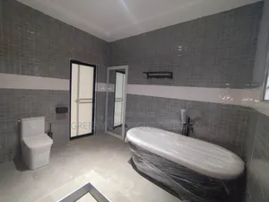 4bdrm House in Ars, East Legon for sale