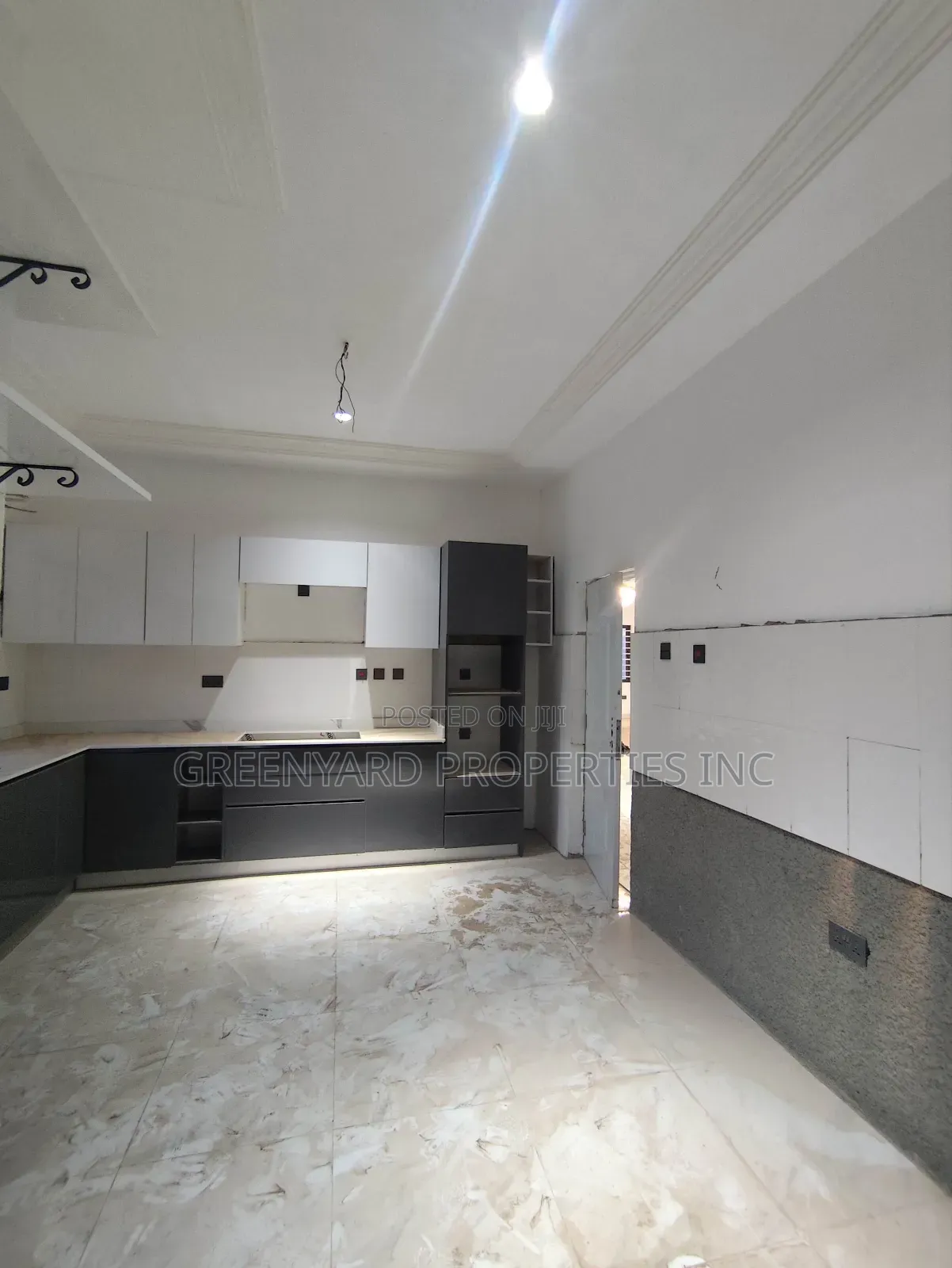 4bdrm House in Ars, East Legon for sale