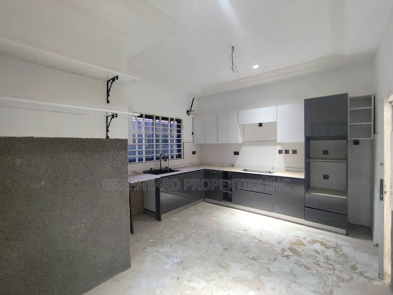 4bdrm House in Ars, East Legon for sale