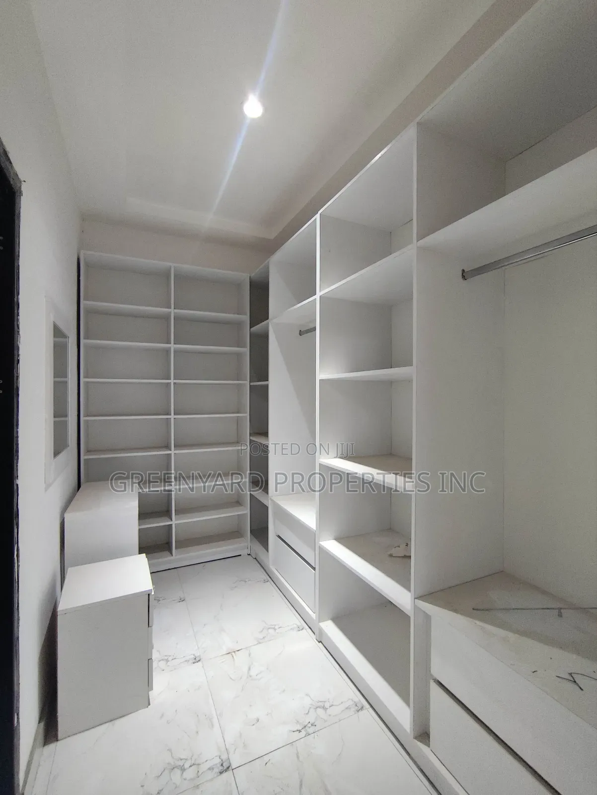 4bdrm House in Ars, East Legon for sale