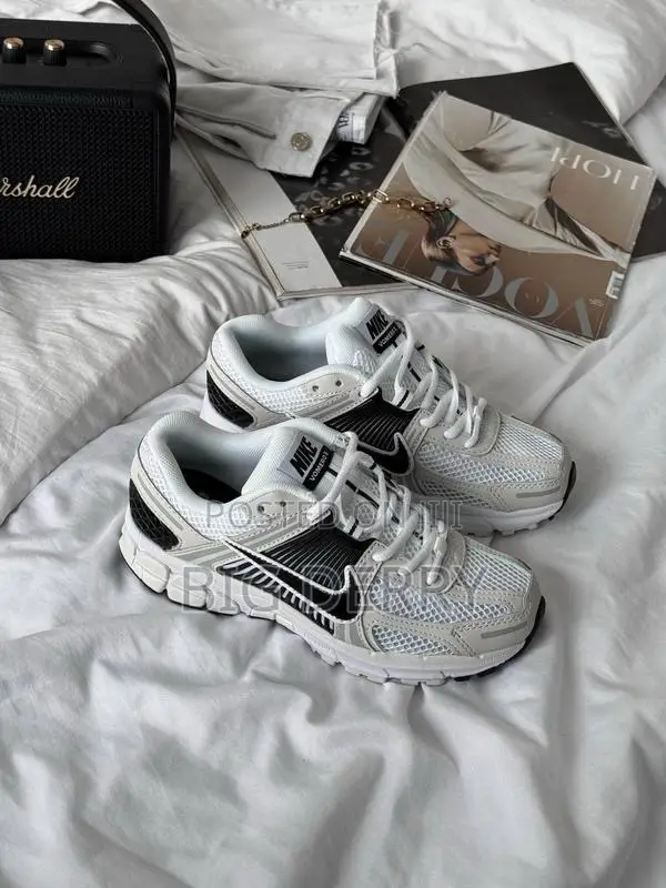 Nike Vomero 5 Phantom Dust
