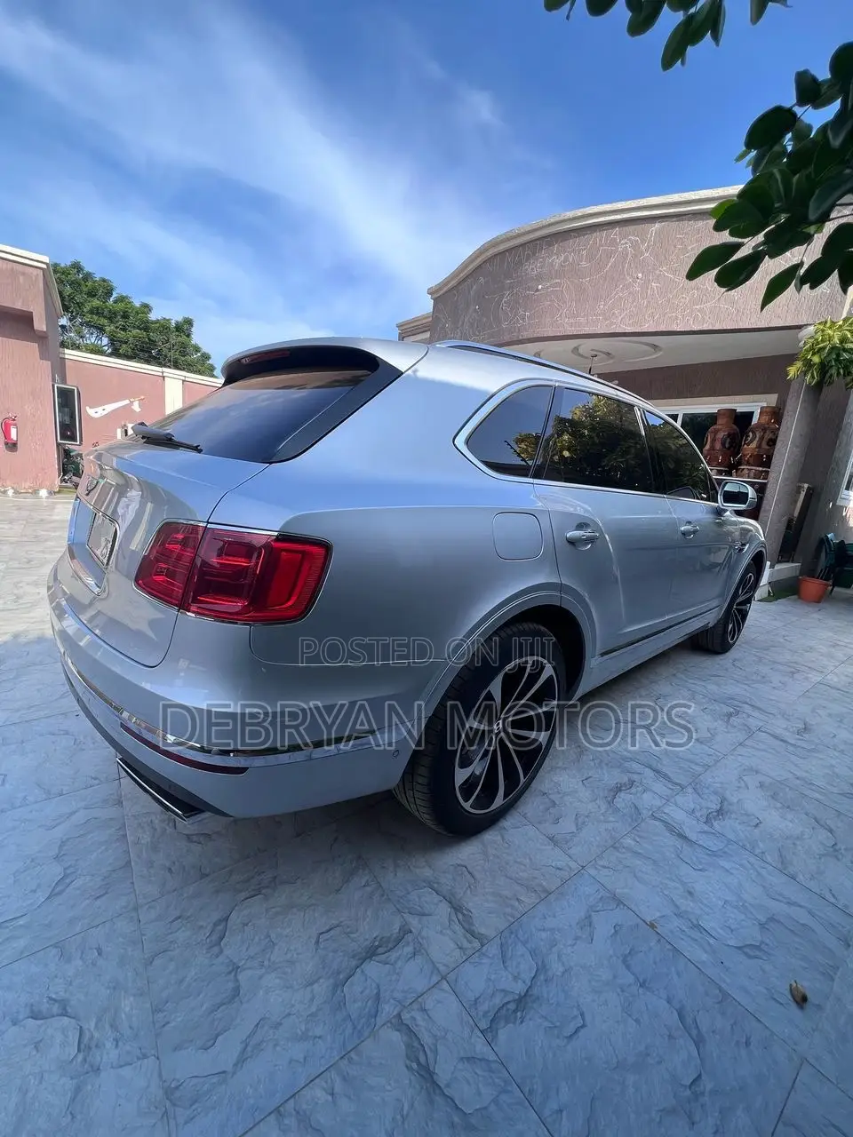 Bentley Bentayga W12 First Edition AWD 2017 Silver