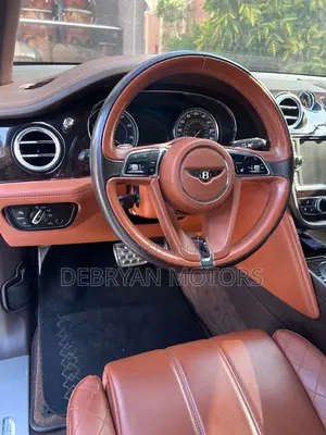 Bentley Bentayga W12 First Edition AWD 2017 Silver