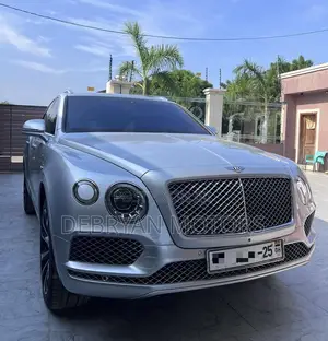 Bentley Bentayga W12 First Edition AWD 2017 Silver