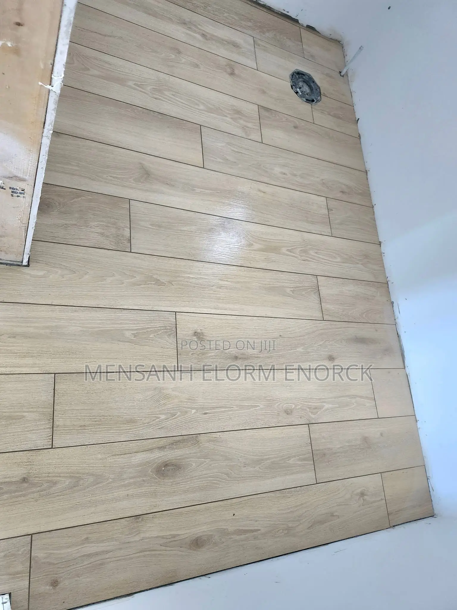 Floor Tiles Work