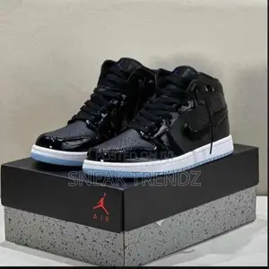 Air Jordan R1 Black Mirror N White