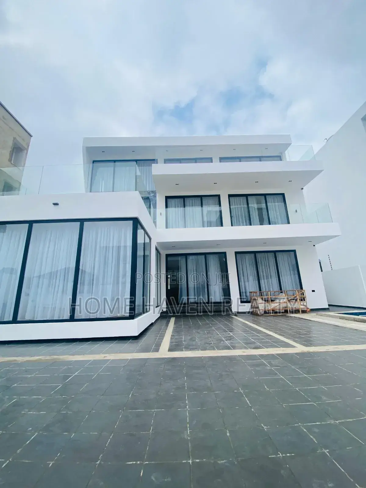 Furnished 4bdrm House in East Legon for sale