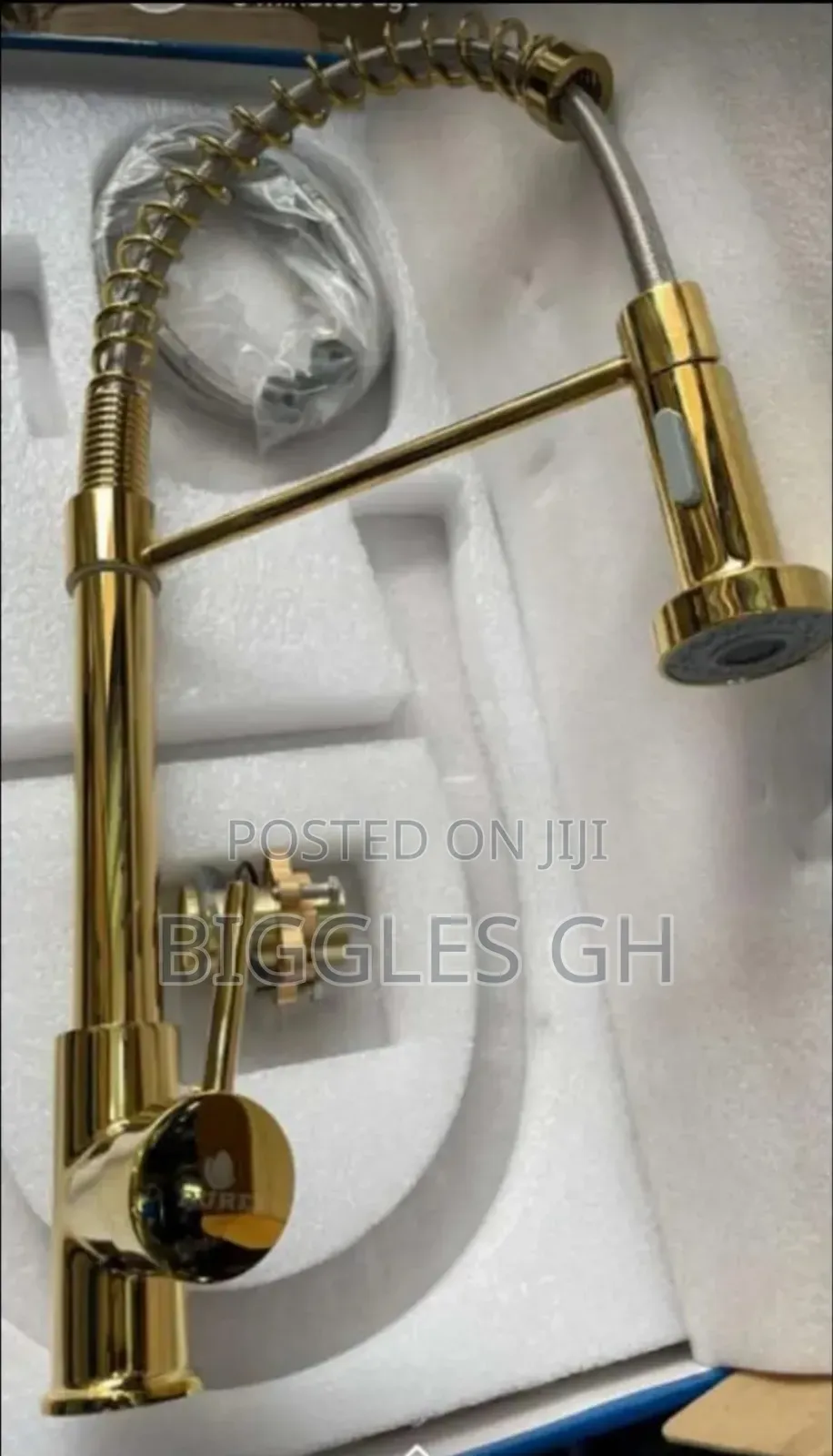 Swivel Pullout Sink Tap- Gold