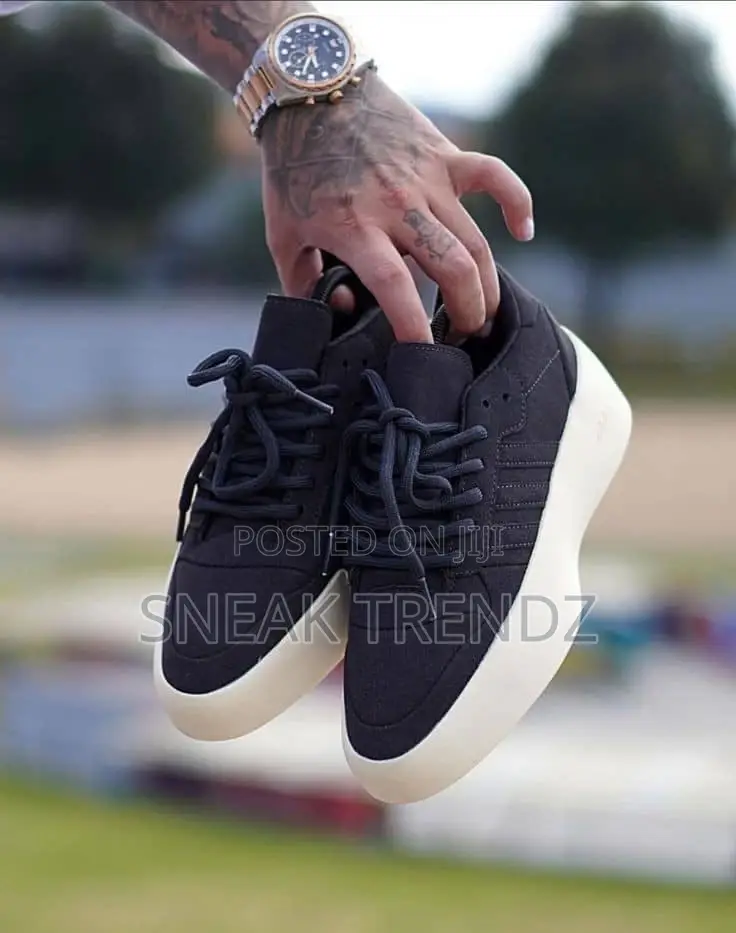 Adidas Fog Sneaker