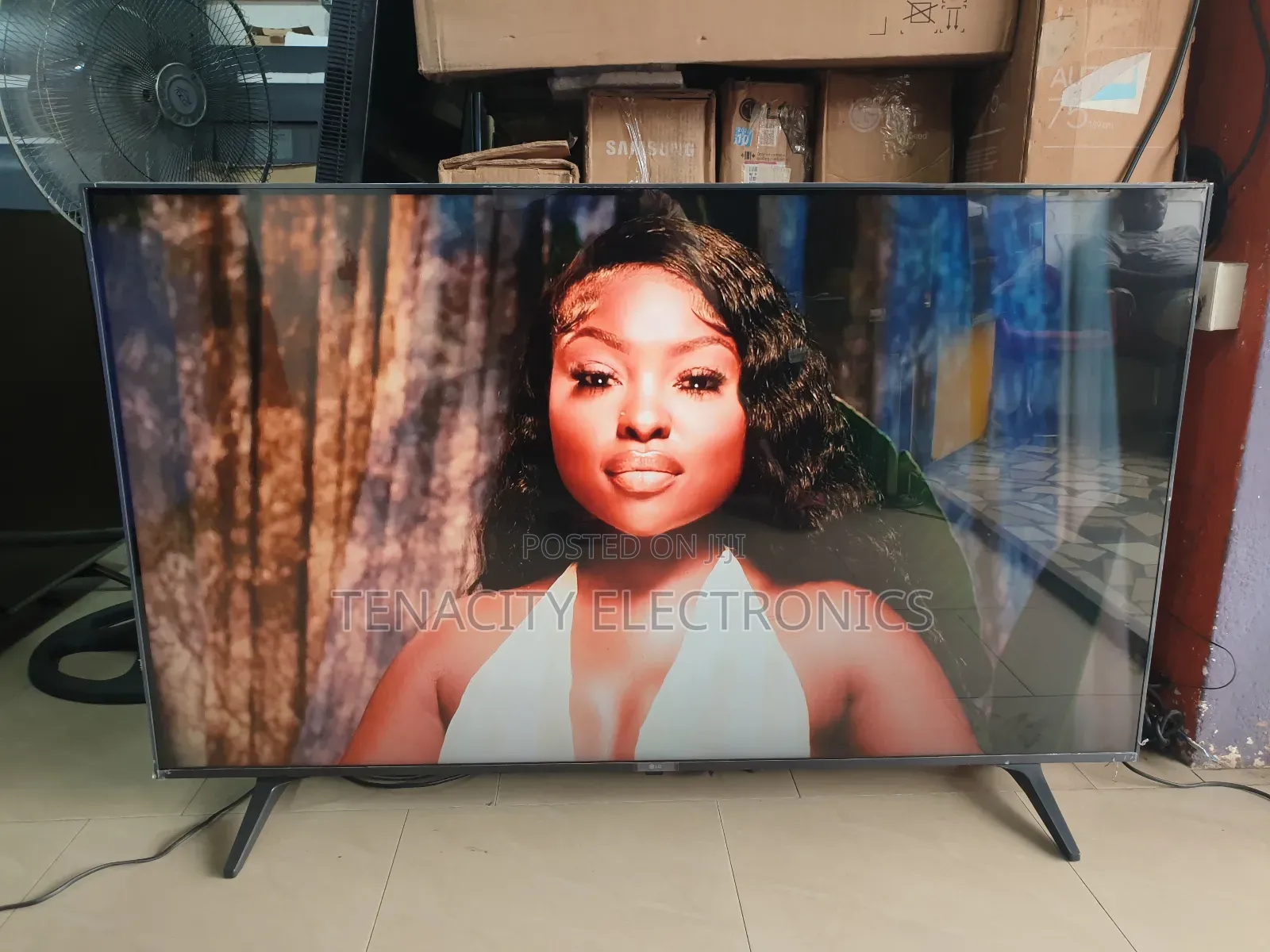 2024/Lg 55"Uhd HDR Edgeless Smart Satellite Tv
