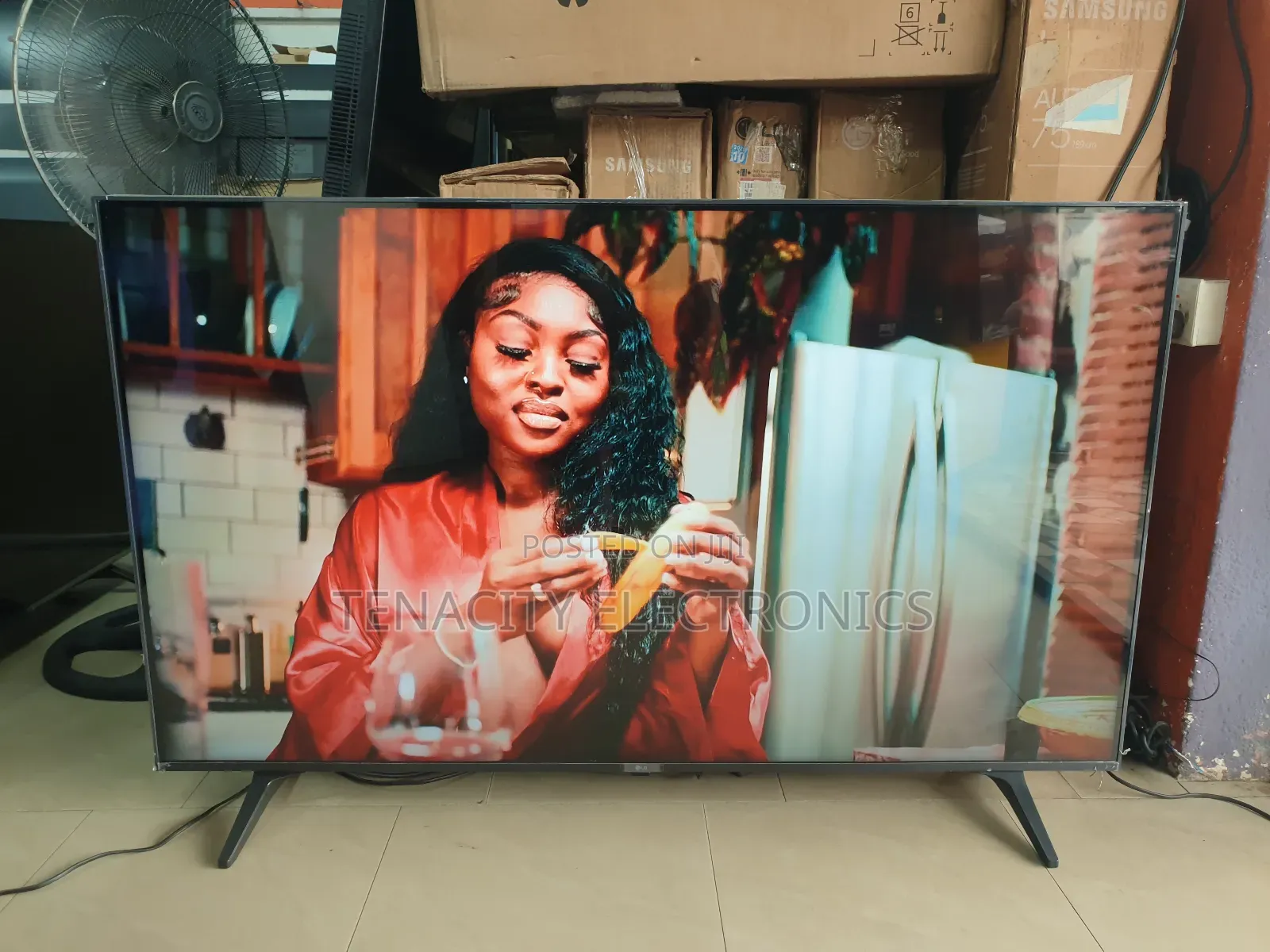 2024/Lg 55"Uhd HDR Edgeless Smart Satellite Tv