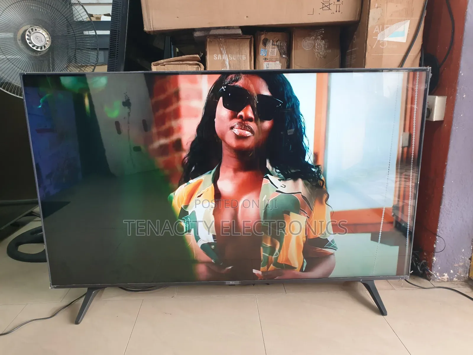2024/Lg 55"Uhd HDR Edgeless Smart Satellite Tv