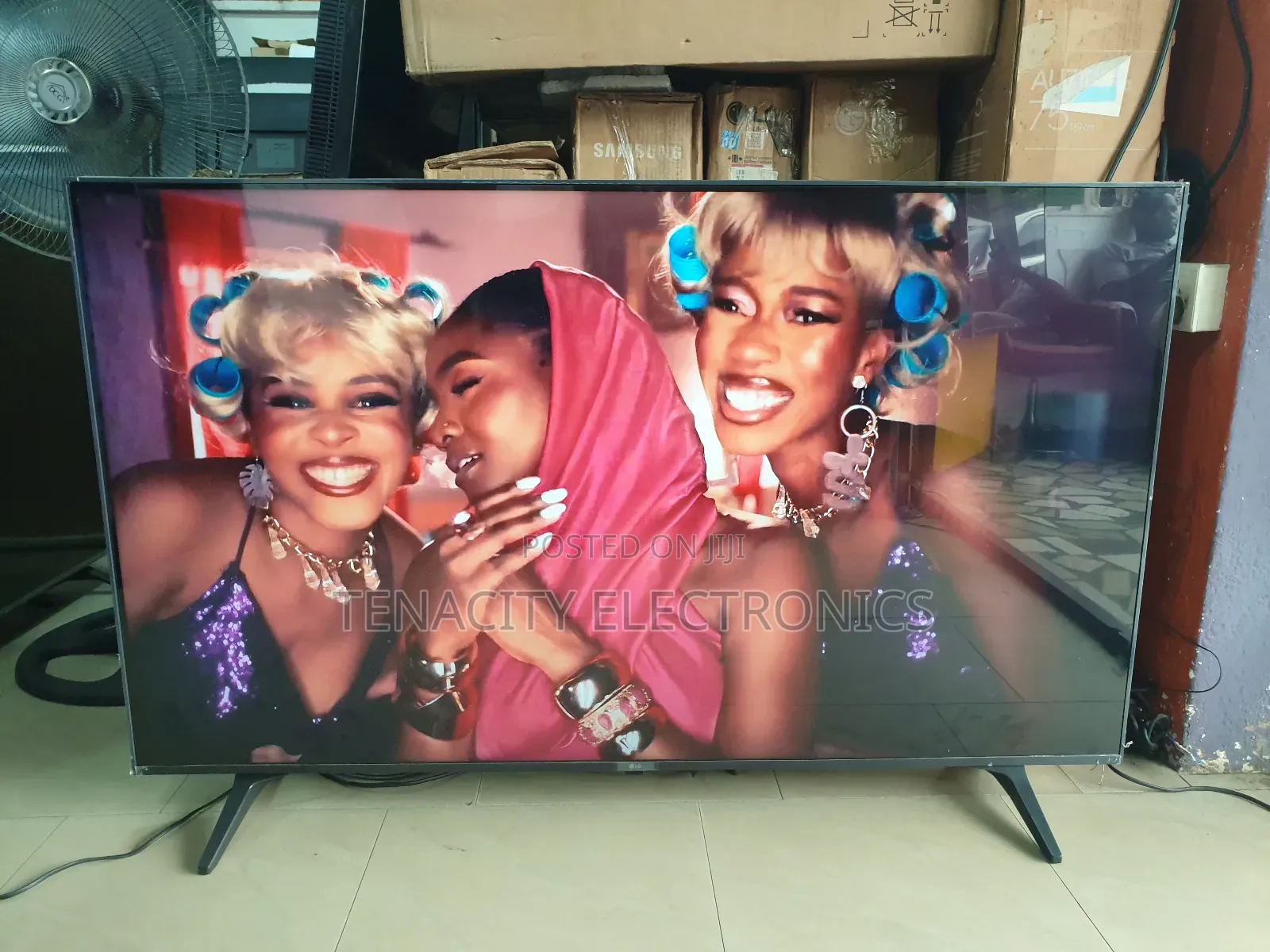 2024/Lg 55"Uhd HDR Edgeless Smart Satellite Tv