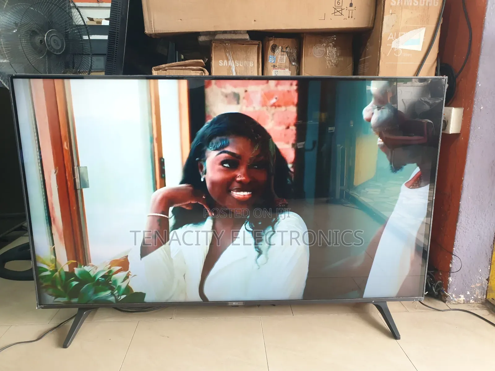 2024/Lg 55"Uhd HDR Edgeless Smart Satellite Tv