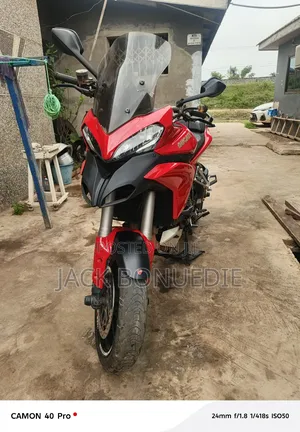 Ducati Multistrada V4 S 2015 Red