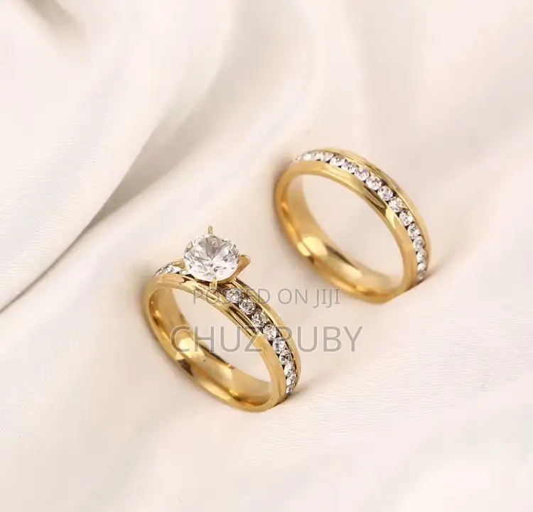 Sleek Two Piece Gold Ring Set For Ladies Engagement Wedding