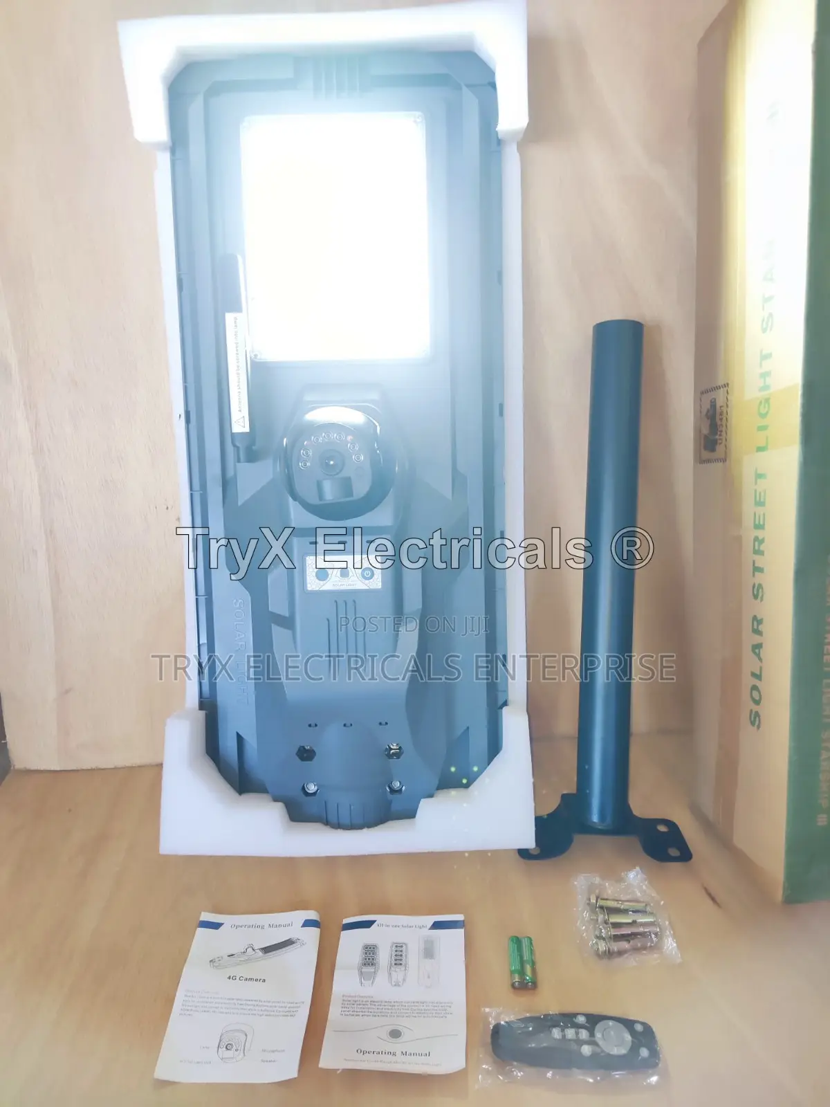 800w Starship Solar Surveillance Street Light + 64gb Sd