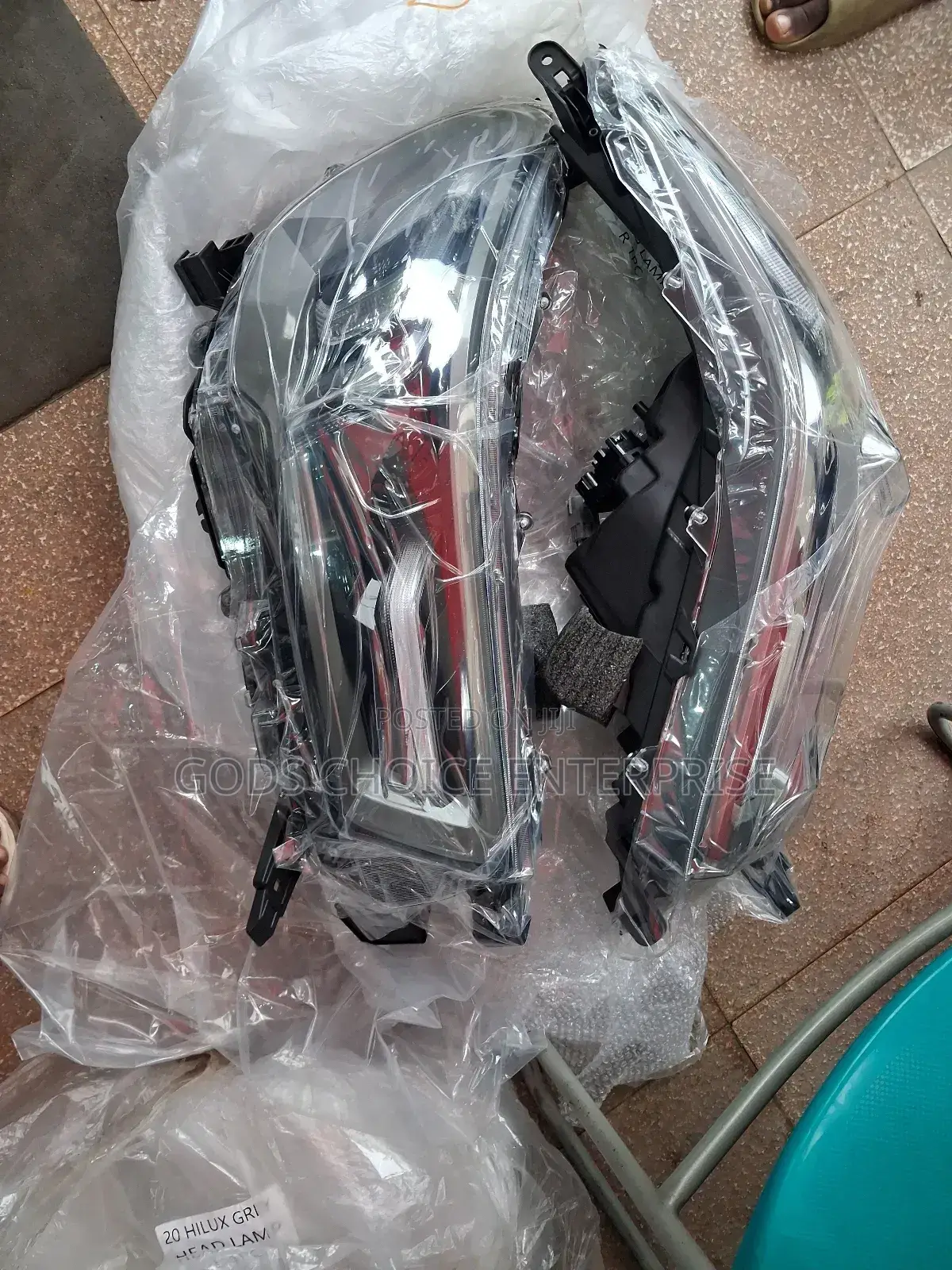 Headlight Hilux 2020