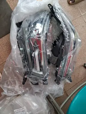 Headlight Hilux 2020