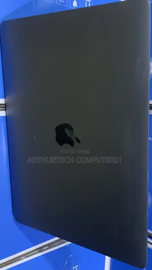 New Laptop Apple MacBook Pro 2019 16GB Intel Core I5 SSD 512GB