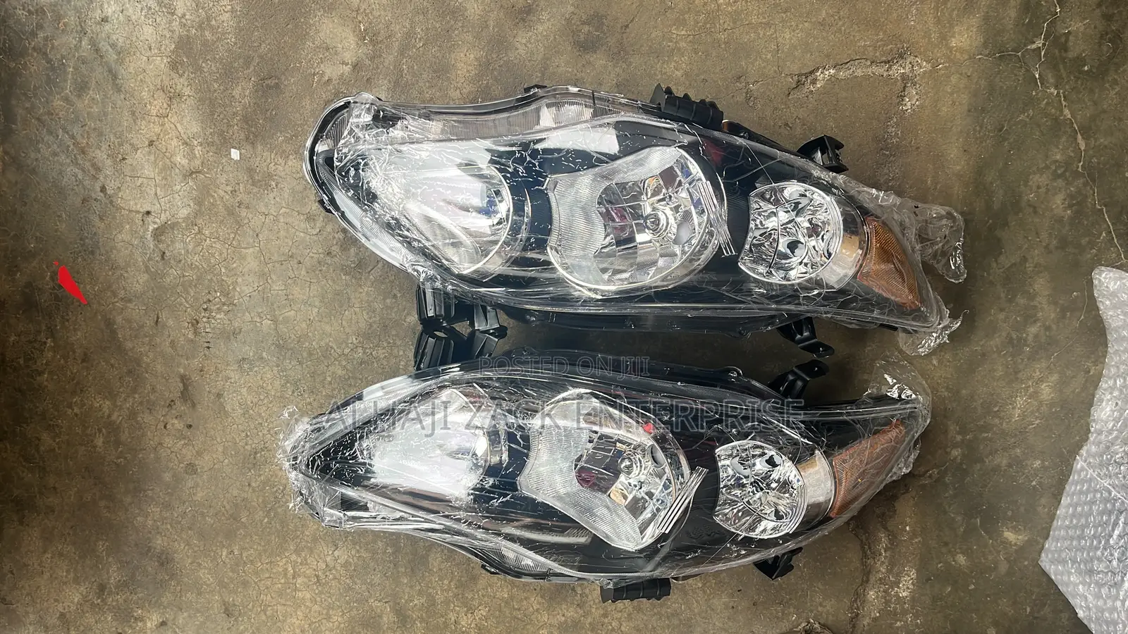 Corolla 2011-2013 Headlight Dark