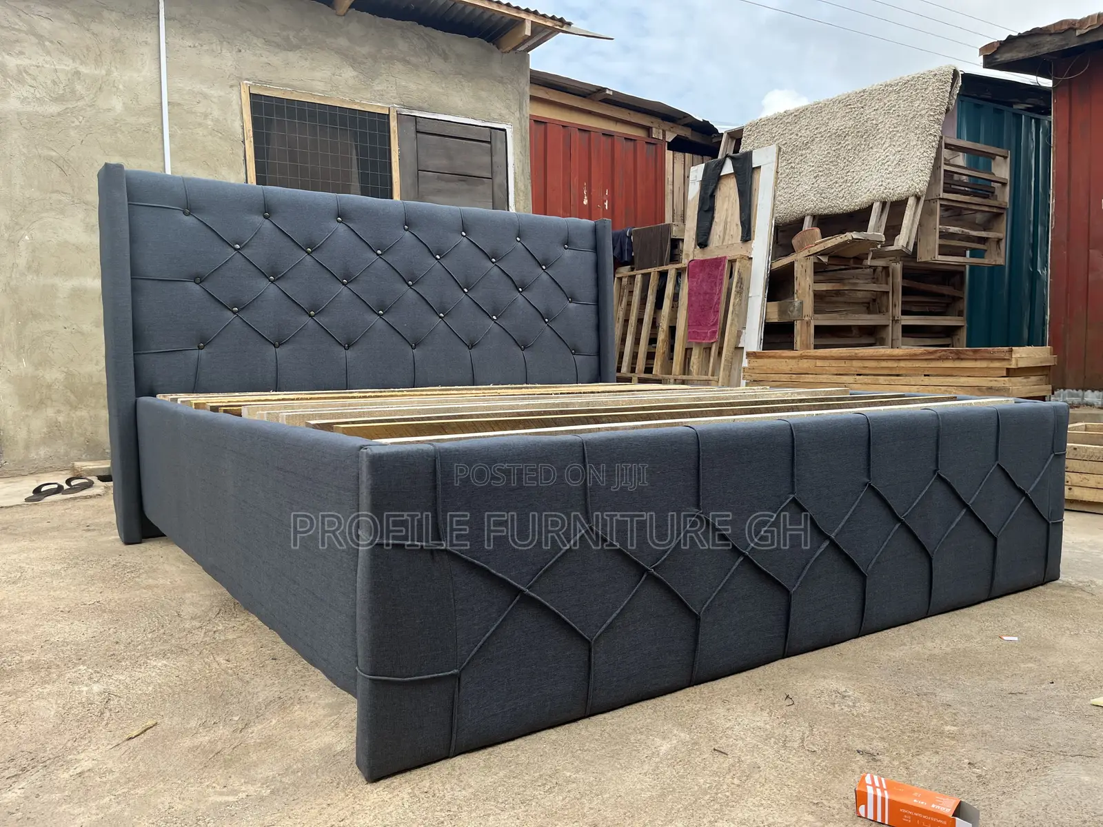 Dark Gray Queen Size 72x75 // Luxurious And Durable