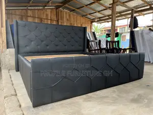 Black Queen Size Bedframe 72x75// Luxurious And Durable