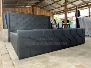 Black Queen Size Bedframe 72x75// Luxurious And Durable