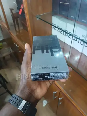 New Samsung Galaxy Z Flip4 256 GB Black
