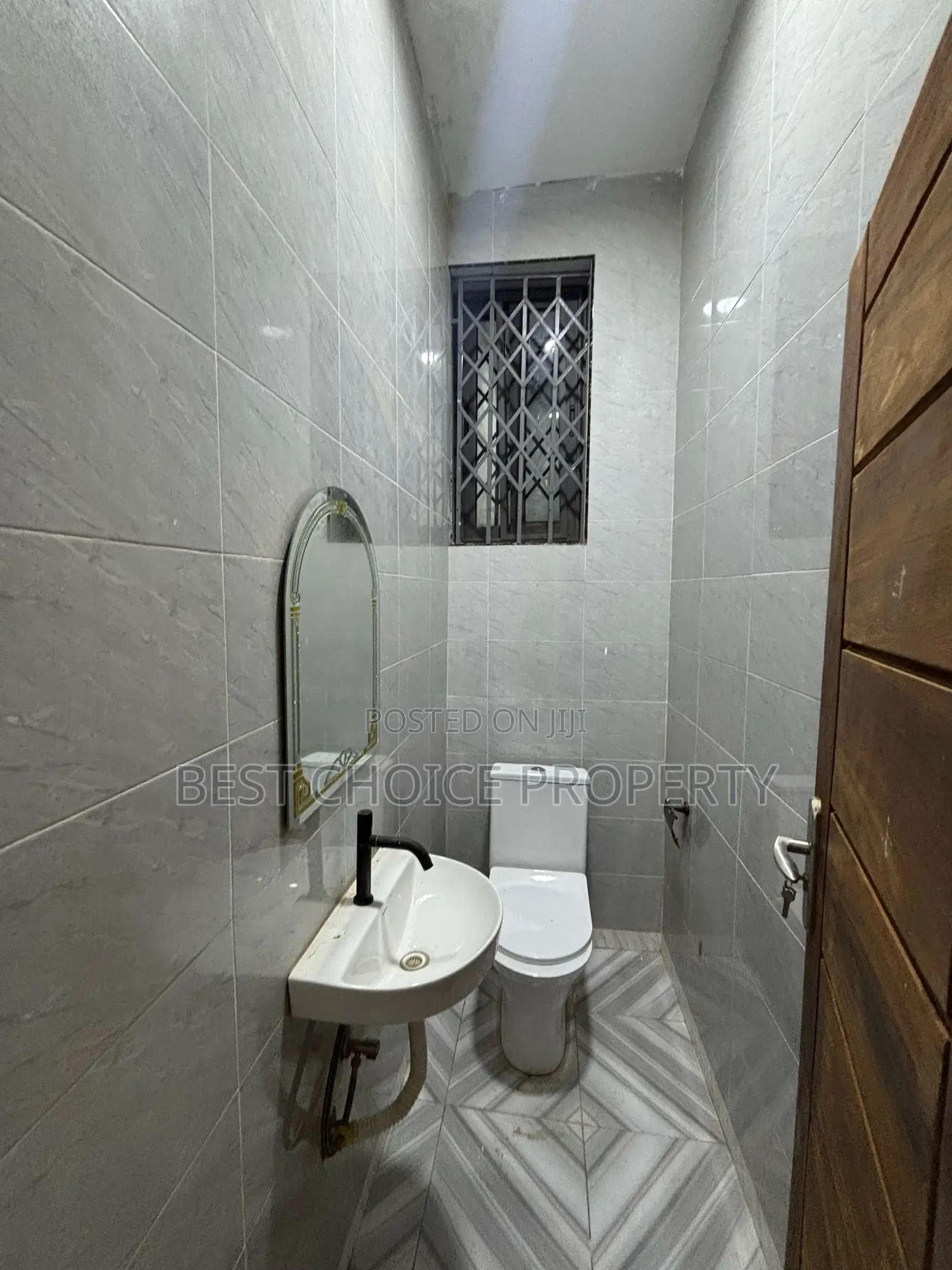 2bdrm Apartment in Owusu Ansar, Oyarifa for rent