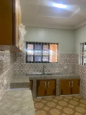 3bdrm House in Dg Properties, Ablekuma for rent