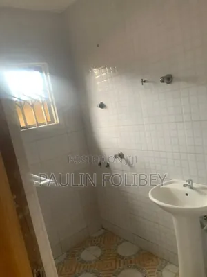 3bdrm House in Dg Properties, Ablekuma for rent
