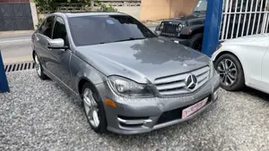 Photo - Mercedes-Benz C250 2014 Gray