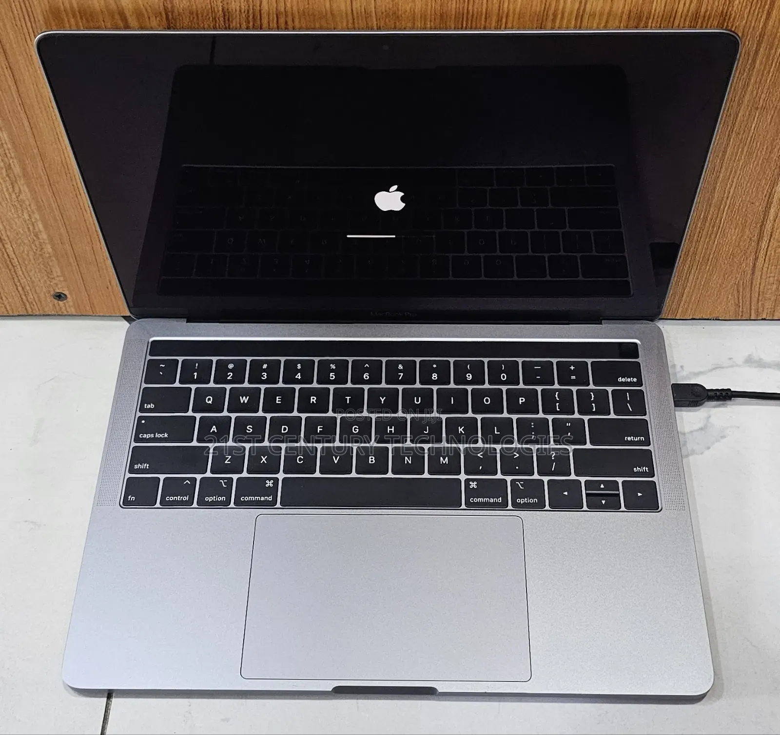 Laptop Apple MacBook Pro 2019 16GB Intel Core i7 SSD 1T